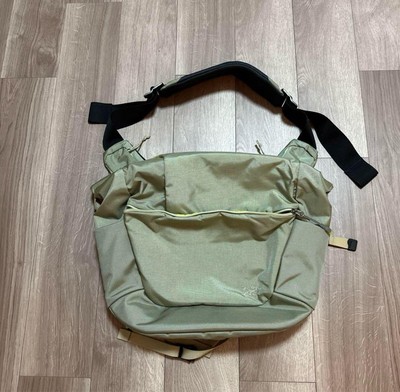 Arc'teryx Mistral 16 Green Nylon Backpack Used Excellent JAPAN