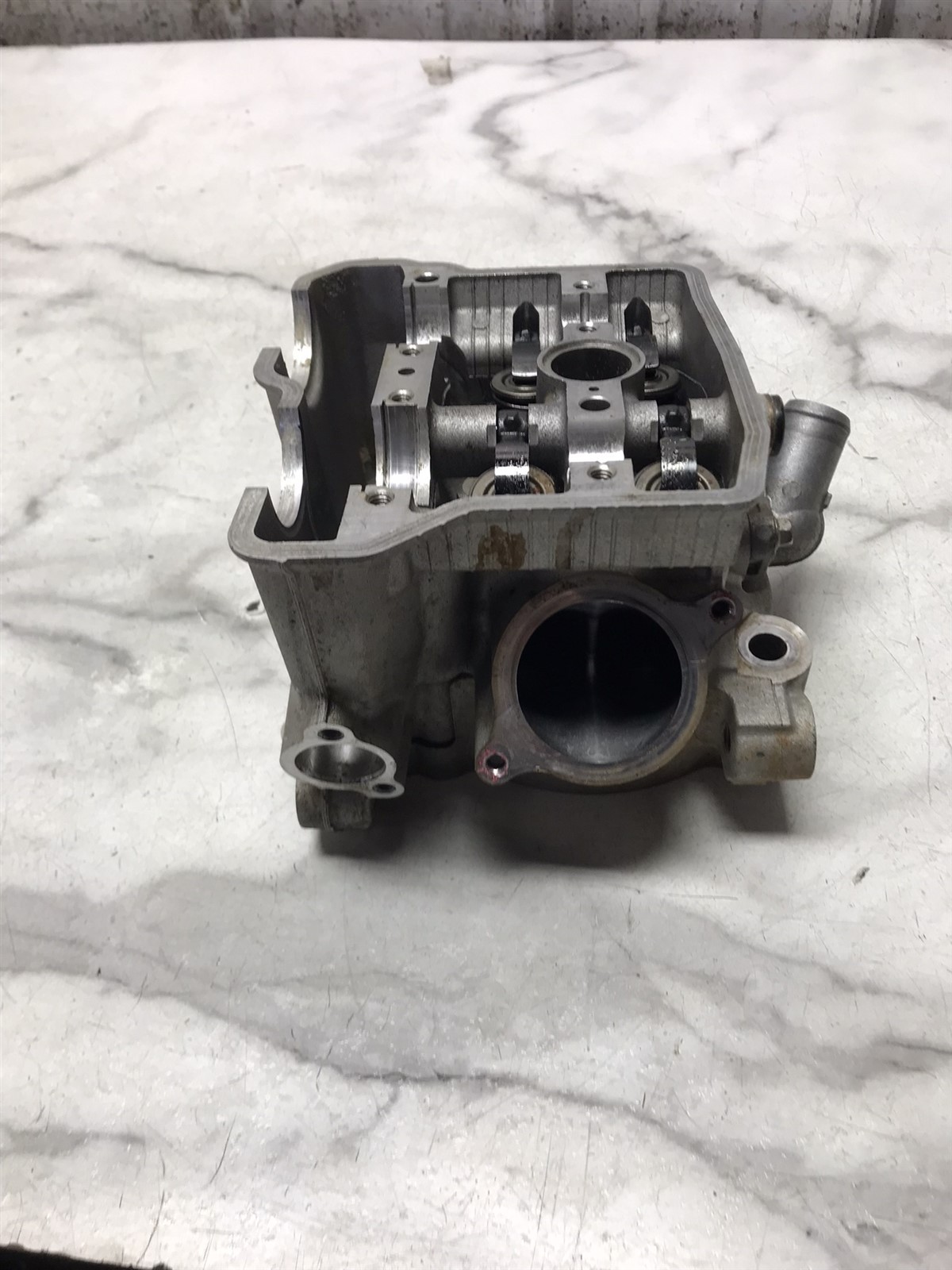 24 Kawasaki KX 450 KX450 engine cylinder head