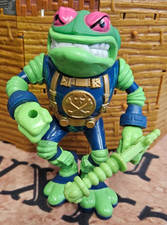 Bucky O’Hare Storm Toad Trooper Figure with gun 1990 Hasbro Vintage (v20b)