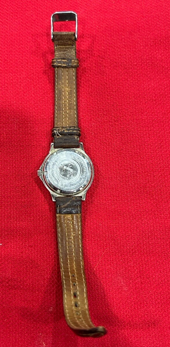 Wenger S.A.K Design Day Date Dial Leather Strap Quartz 90 display picture 2