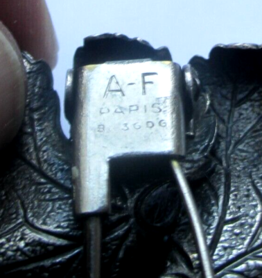 Broche Pince Vintage A - F Paris Bté SGDG - Métal Argenté, Ancien Clip - Occasion Parfait état