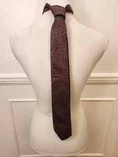 Vintage Strawbridge Clothier for The Men Red Paisley Silk Tie 3.25"x56.5"
