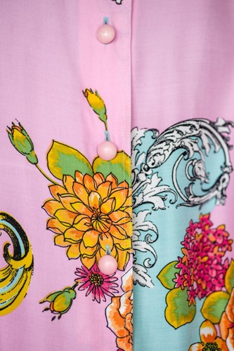 Vintage Baroque Floral Shirt – Candy Colors, Soft Satin Feel, Made in Switzerlan - Picture 10 of 12