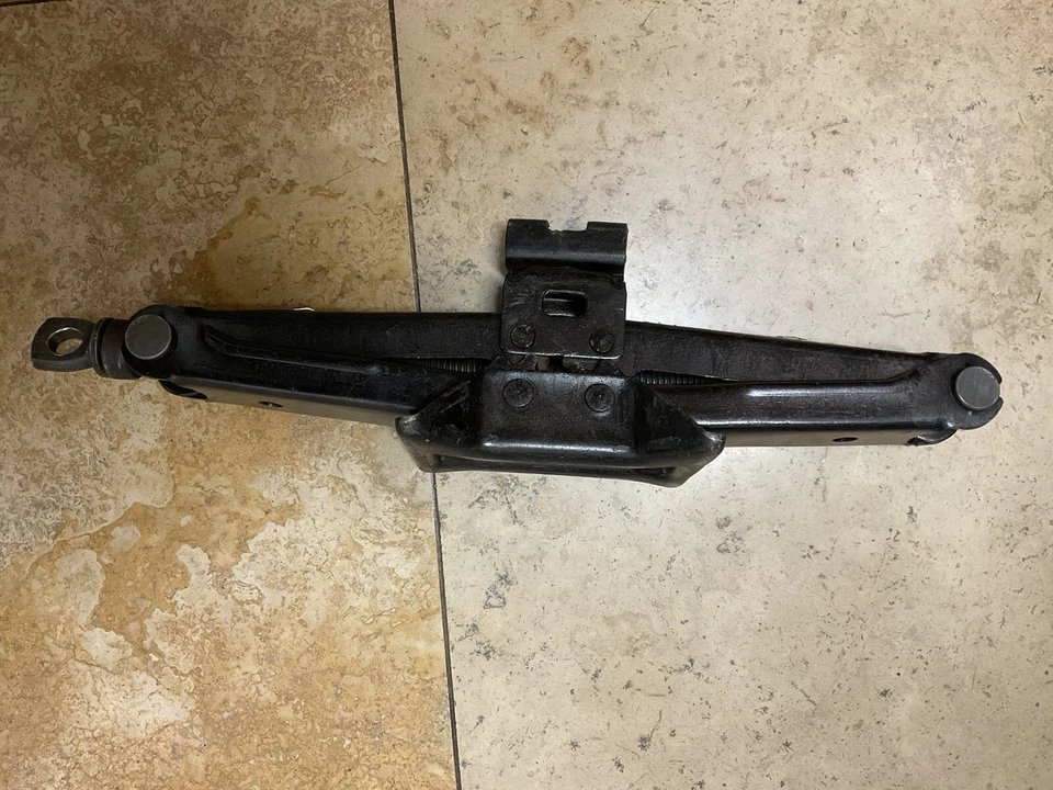 Toyota Corolla Celica Tercel 1988-2002 gato de neumático 0911-06020 OEM Foto 2 de 4