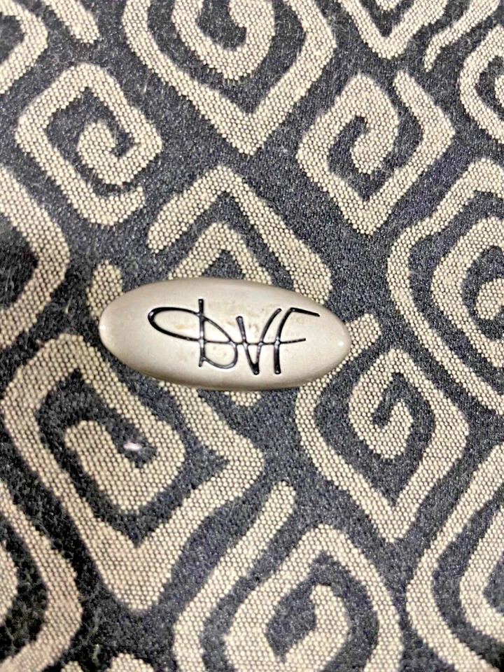 DVF Diane Von Furstenberg geometric canvas weekender bag black & grey - Image 4 of 4