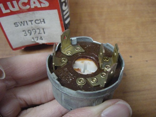NOS Lucas European Spec Ignition Switch MGB 72-76 MG Midget 72-74 Non USA Cars - Picture 2 of 3