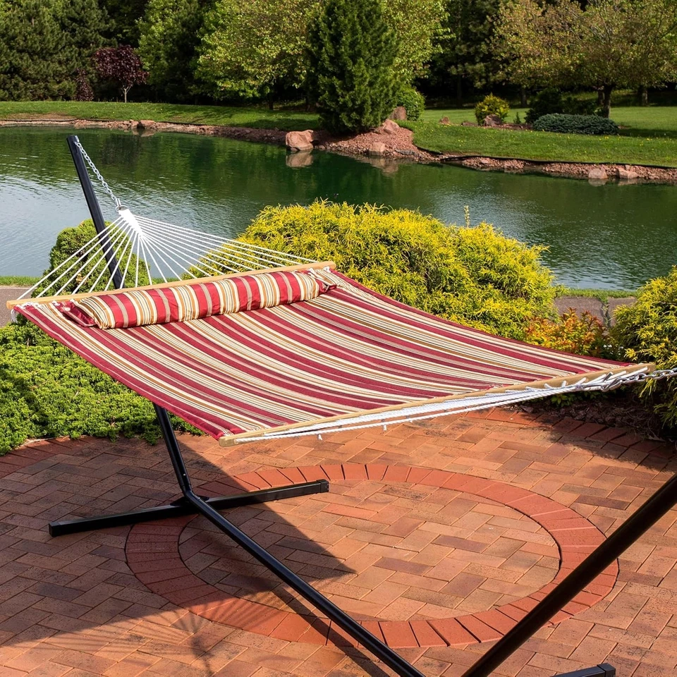 Luxury Quilted Outdoor Double Hammock with Spreader Bars - Red Stripe - Image 4 of 4