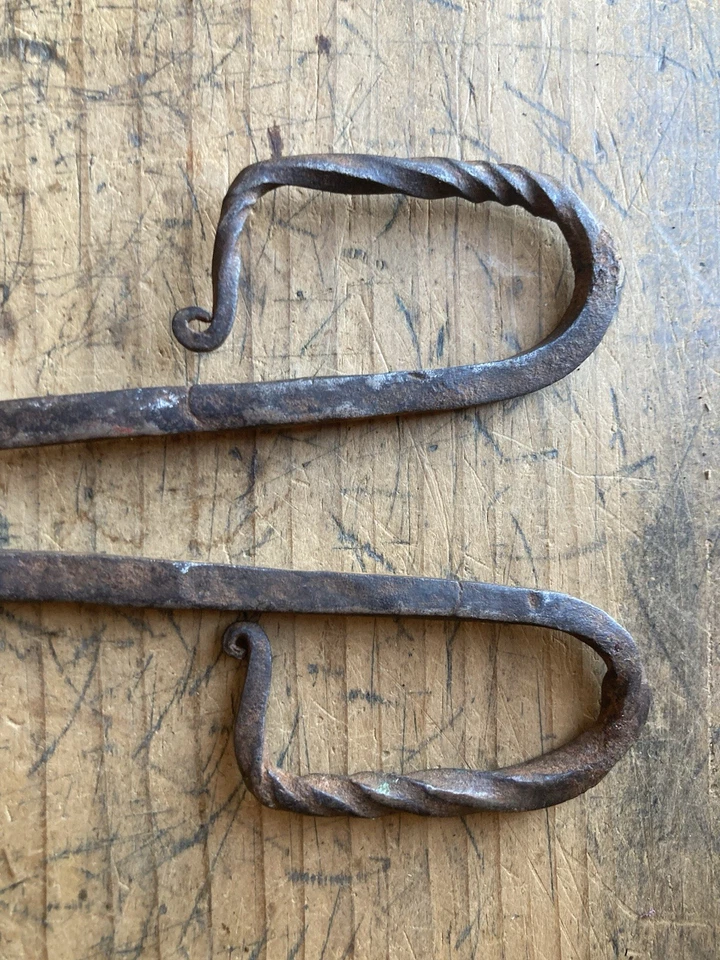 Belleza! Pinzas antiguas primitivas de brasa para chimenea de hierro forjado mango giratorio Foto 3 de 4