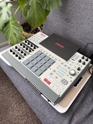 AKAI Professional MPC X SE - Standalone Production Workstation und Beat Maker
