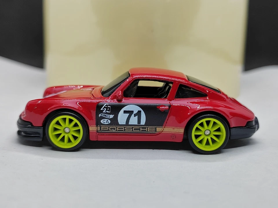 Hot Wheels 2024 Proto Factory Test Run Farbe rot - 71 Porsche 911 - Real Rider - P2