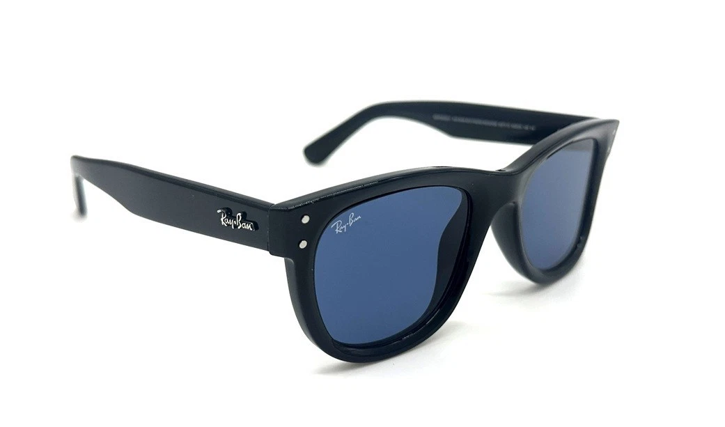 Ray-Ban サングラス WAYFARER REVERSE ブルー WAYFARER REVERSE Sunglasses in Transparent Navy Blue and Dark Blue