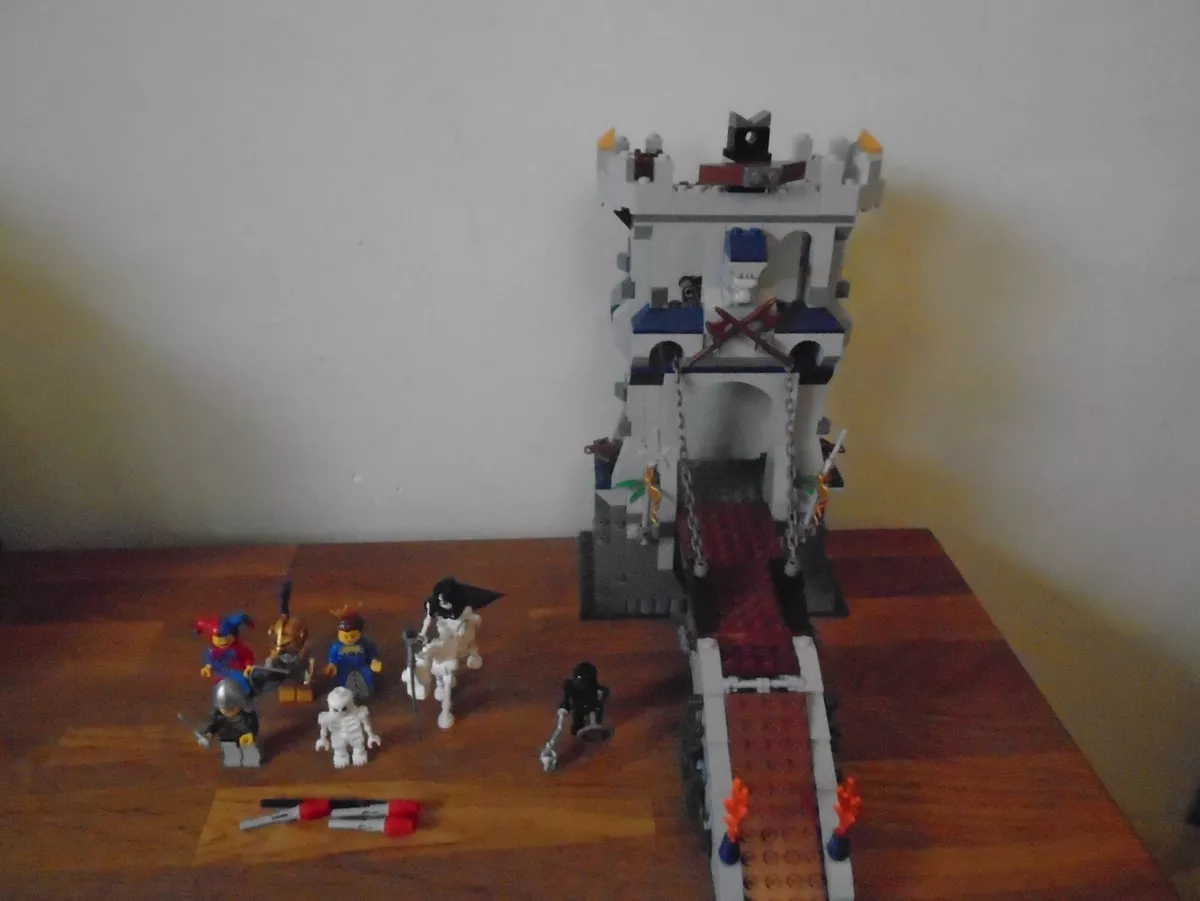 Lego drawbridge best sale defense