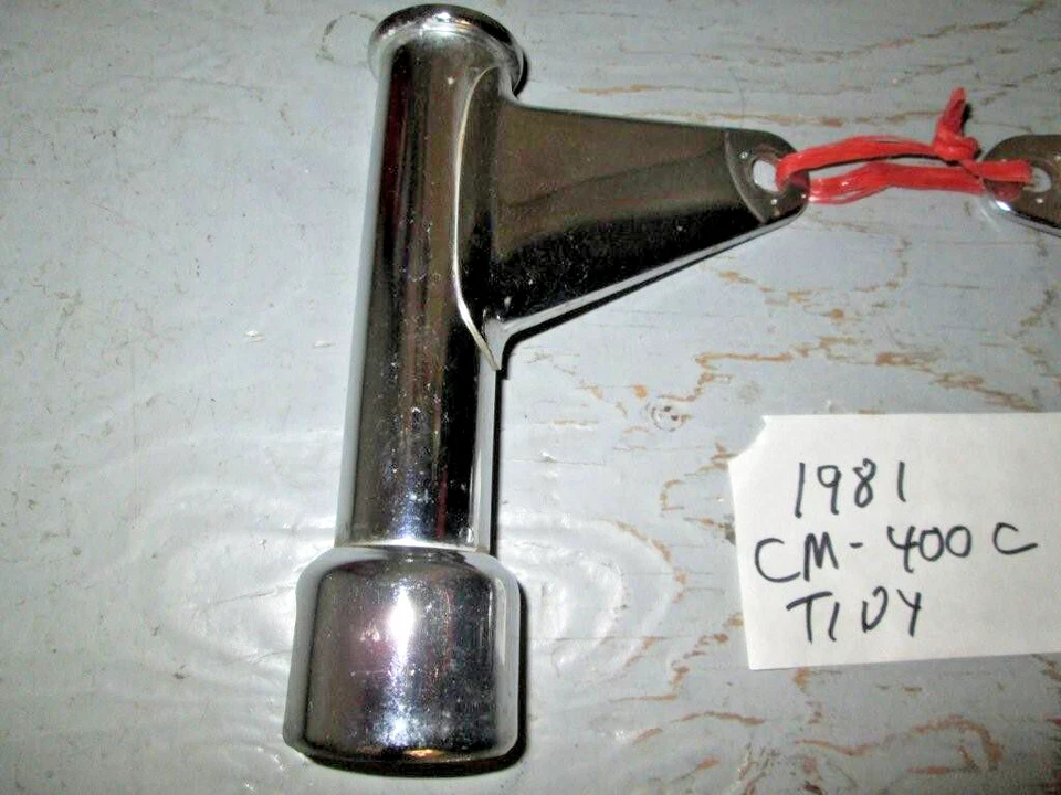 Suportes de faróis Honda CM400T/CM450 A/C 51602-447-770/51606-447-770 - Imagem 3 de 4