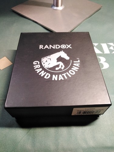 RANDOX GRAND NATIONAL STAINLESS STEEL AND LEATHER BOUND HIP FLASK - Picture 4 of 4