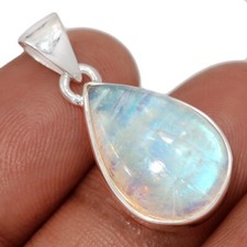 Natural Rainbow Moonstone - India 925 Sterling Silver Pendant Jewelry CP69280