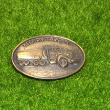 Vintage  Oval Shaped Metal Keep On Truckin Tractor Trailer Belt Buckle