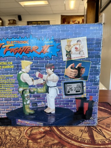 Robots Rockem Sockem Street Fighter II de colección de Tiger caja abierta - Imagen 14 de 17