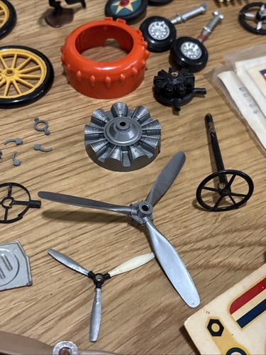 Large Lot Vintage 1950’s Model Airplane Parts Wheels Propellers Decals MORE LOOK - Picture 15 of 21