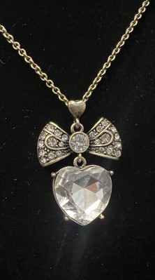 Park Lane Desiree Necklace Antique Gold Tone Crystal Heart And Bow J45