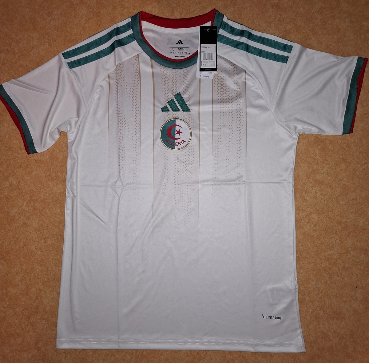 Maillot Algérie Rose – Audacieux, Unique, Culturel