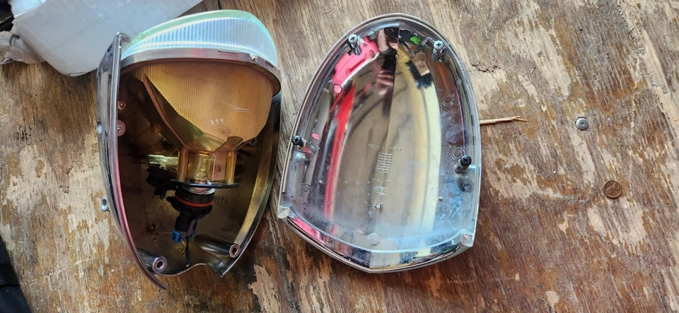 Used OEM Victory Motorcycle Chrome Bullet Headlight Vegas Jackpot Hammer Kingpin - Image 2 of 4