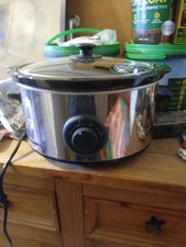 LARGE CROCK POT SLOW COOKER BARGAIN
