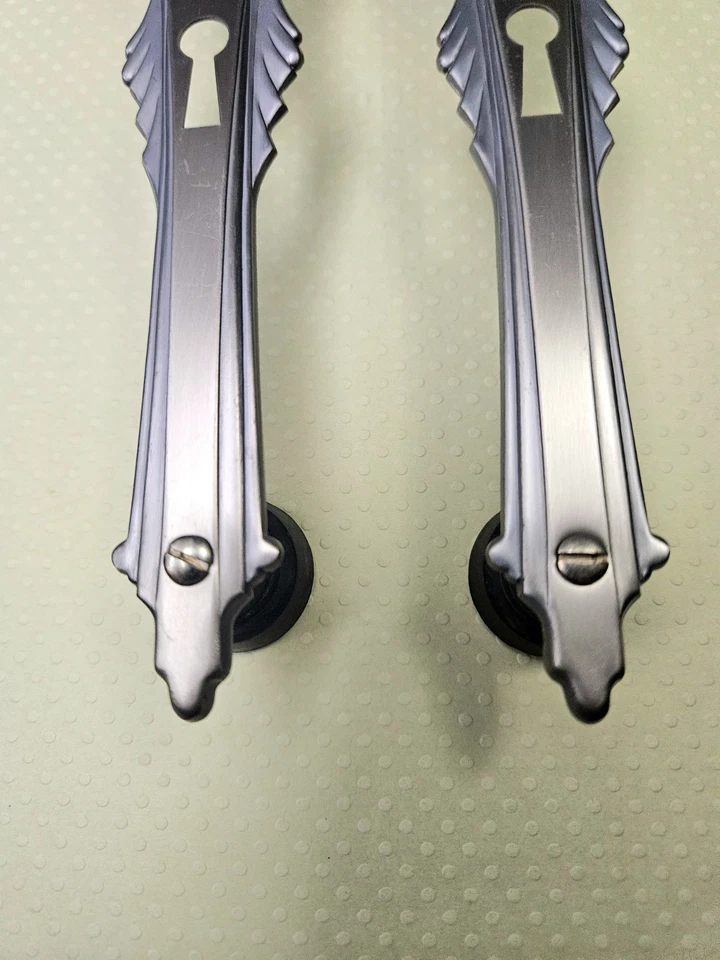 Lote de 2 placas y tornillos de puerta enchapados en níquel cepillado Art Deco vintage nuevo-antiguo Stk Foto 4 de 4