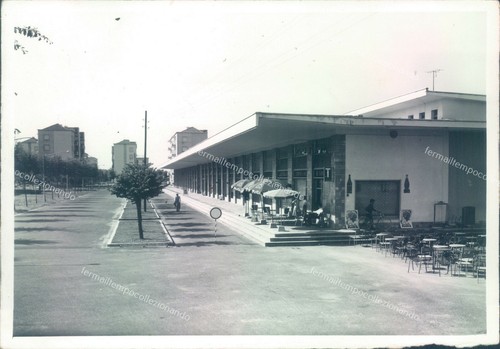 f671 - bozza fotografica provincia di milano-metanopoli v.alfonsione