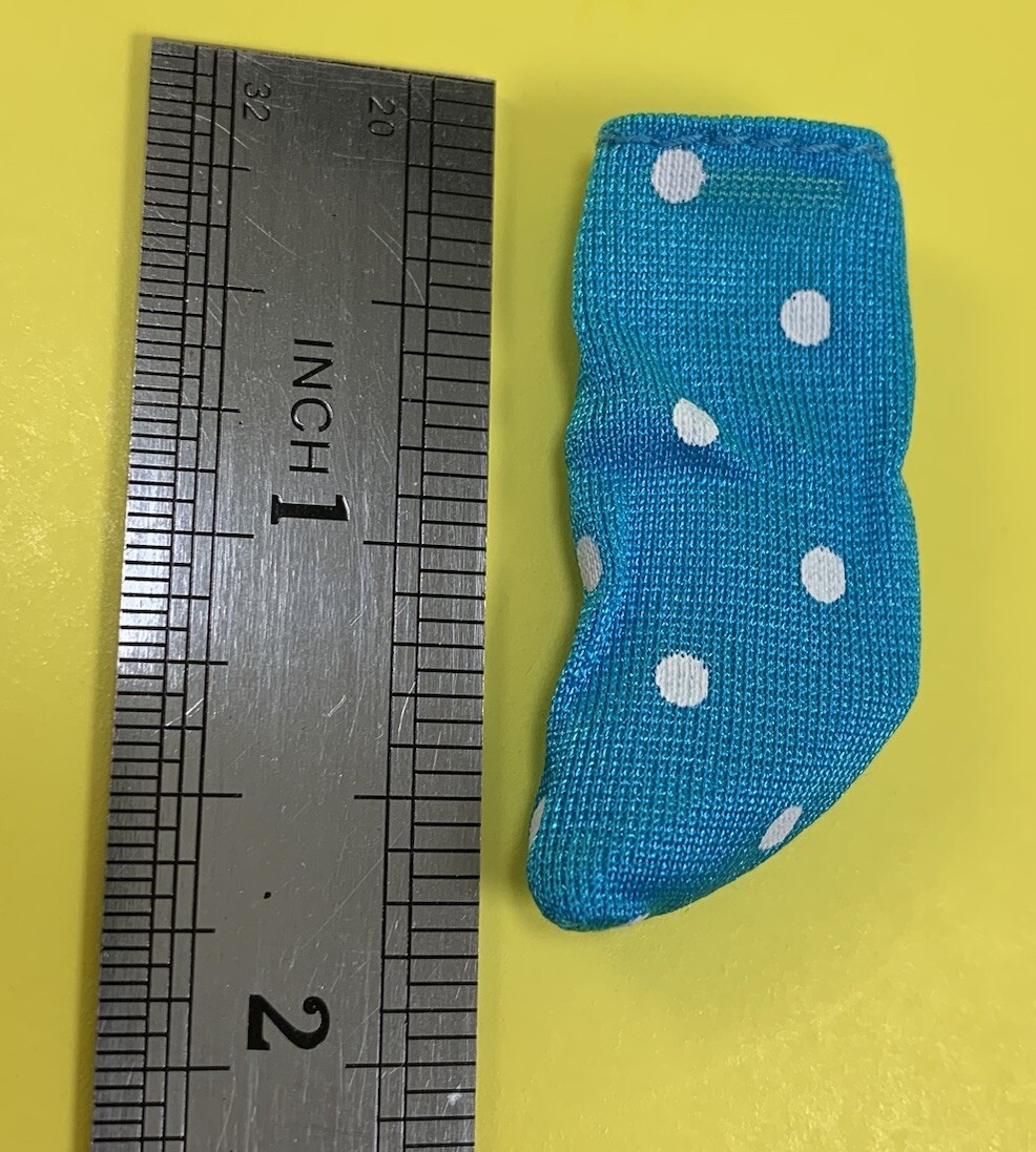 SAOLA BARBIE STACIE FRIEND 8” JANET BAMBOLA VESTITI McDonald’s UNIFORME SOLO CALZE BLU