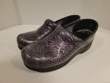 Dansko Womens Black Tooled Professional Clog Size 39 EU 8.5-9 US