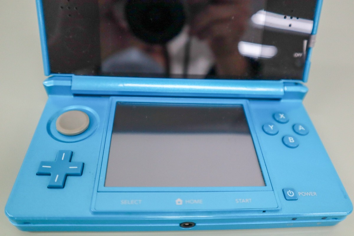Nintendo　3DS Nintendo 3DS Handheld Console Blue | GameStop