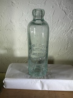 BEAUTIFUL AQUA LAKE CITY MINN. . HUTCH BOTTLE 2 22
