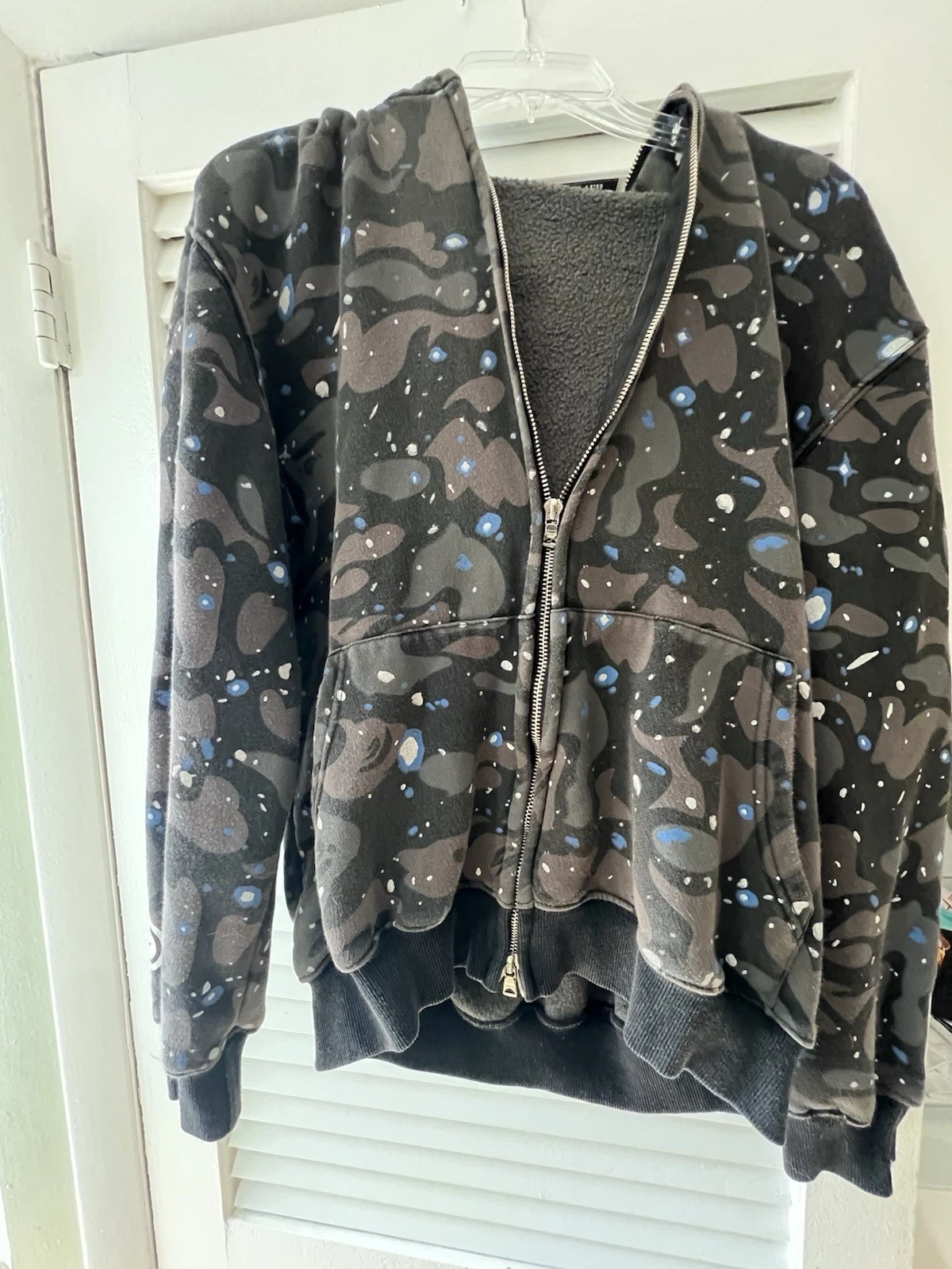 A Bathing Ape Bape Shark Camo Jacket Black Size SML Full zip Nice!! - product detail image 10