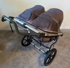 USED Thule Urban Glide 2 Double Jogging Stroller w/ New Rain Cover & Accessory