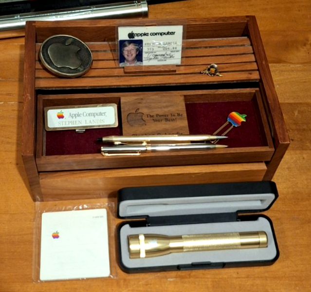 [ビンテージ]1980s Appleピンバッジ他グッズ Vintage 1980s Apple Employee Lot – Tiffany Pen, ID Badge, Belt