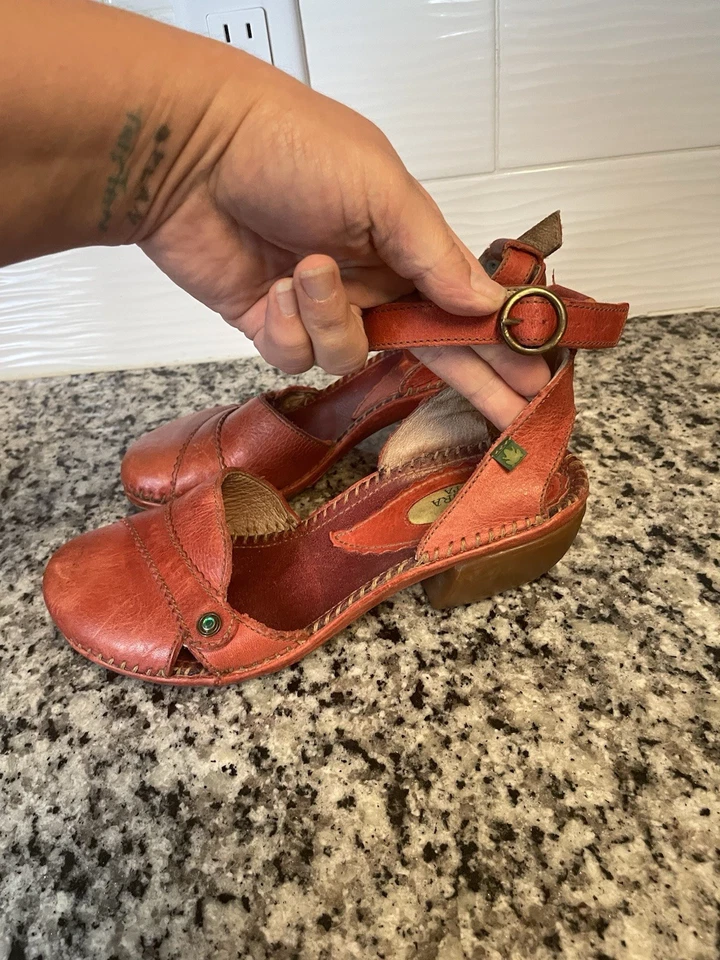 Сандалии на блочном каблуке El Naturalista с ремешком на лодыжке красные кожаные с акцентом на шов размер 8  - Изображение 3 из 4