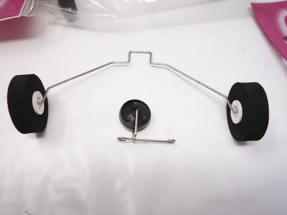 Jamara - 4 x Fahrwerk - Breite 12 cm - Durchm. Räder - 3 cm - mit Bugfahrwerk - - Bild 2 von 3