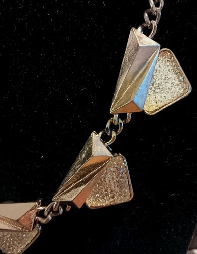 Spring Street- New Gold Tone Chain Necklace Triangle Geometric Shaped - Picture 4 of 6