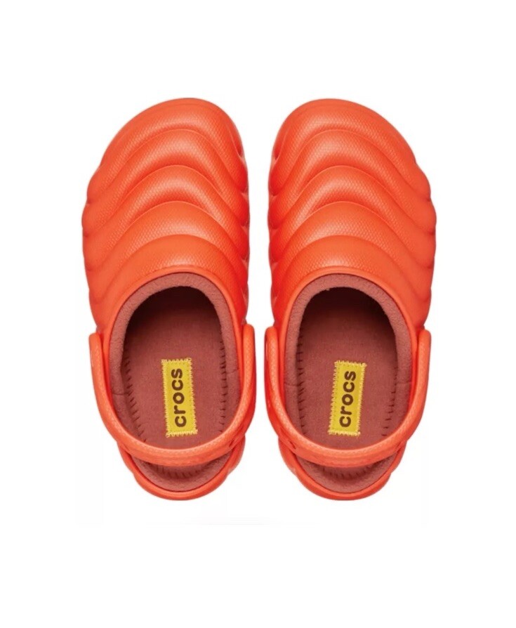 Crocs CLASSIC LINED OVERPUFF CLOGSNew Crocs Lava Orange  display picture 2