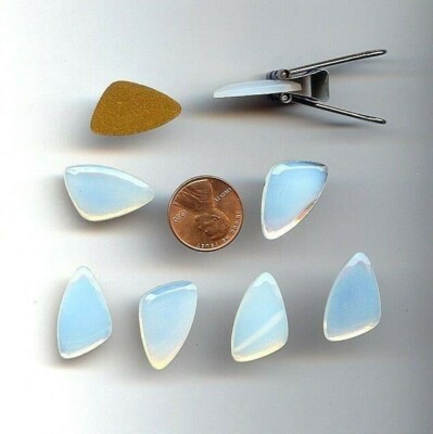 12 VINTAGE GLASS WHITE OPAL TRIANGLE SMOOTH 23.5mm. CABOCHON TILES   b93