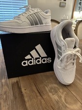 Women&rsquo;s Size 8 Addidas GY1912 Silver Metallic/ White Hoops 3.0 Basketball