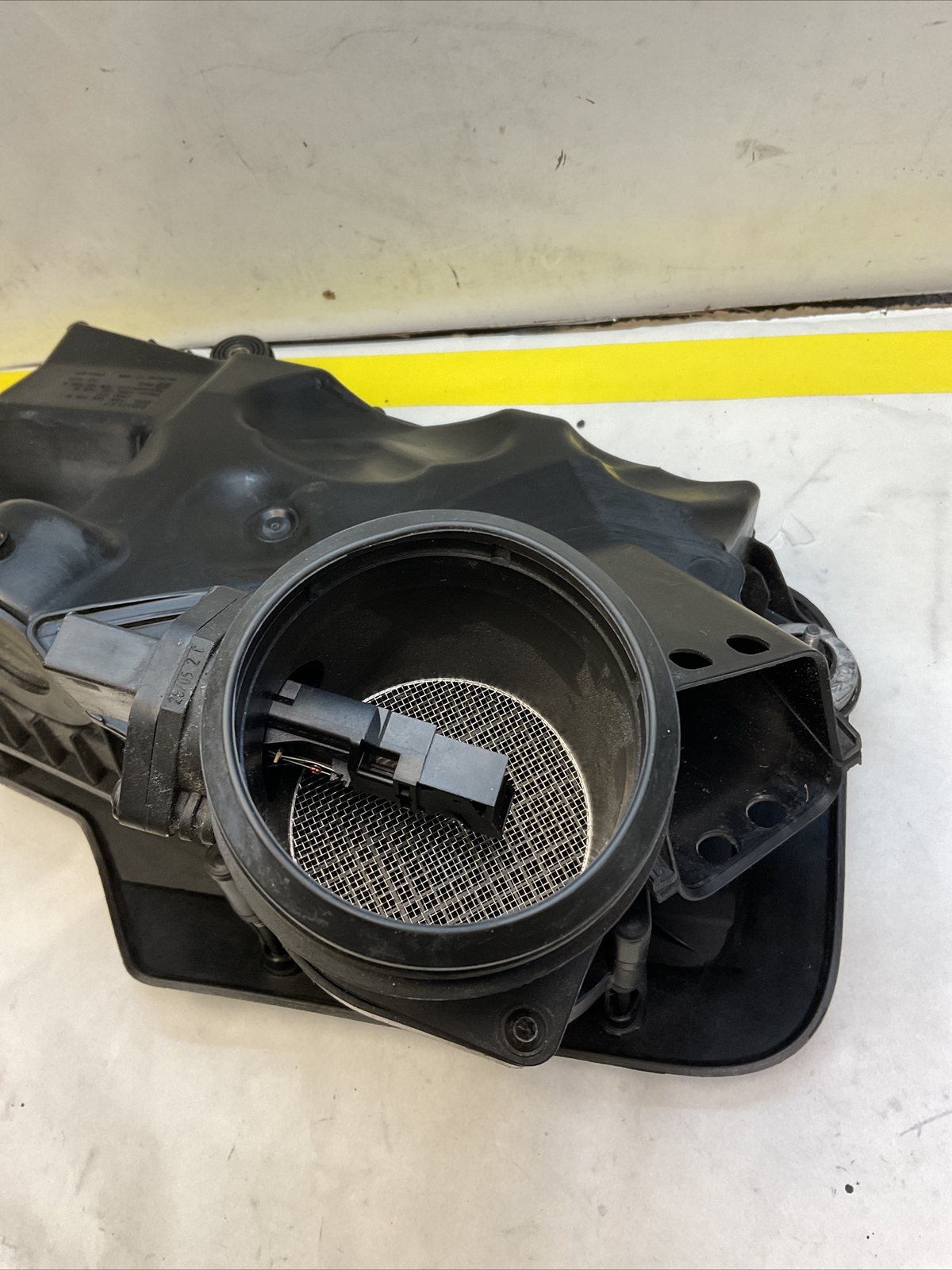 Bentley Flying Spur 06-11 Left Air Filter Housing & Cover OEM 07 08 09 10 