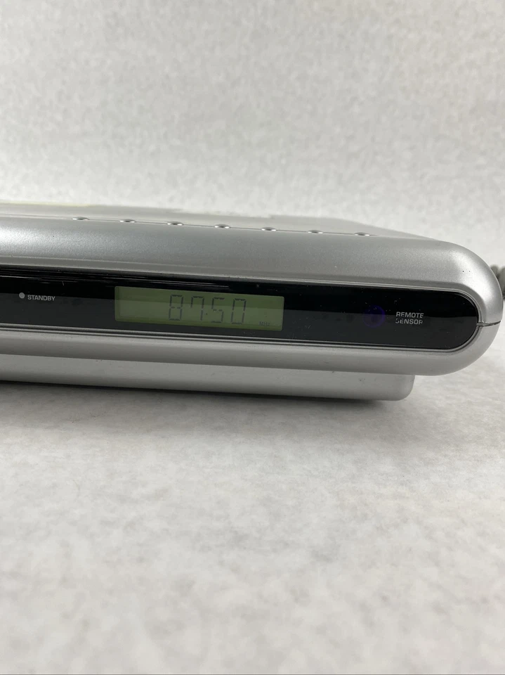 AudioVox STS93 DVD Player Radio Auxillary Dolby Pro Logic II Home Theater System - Image 3 of 4