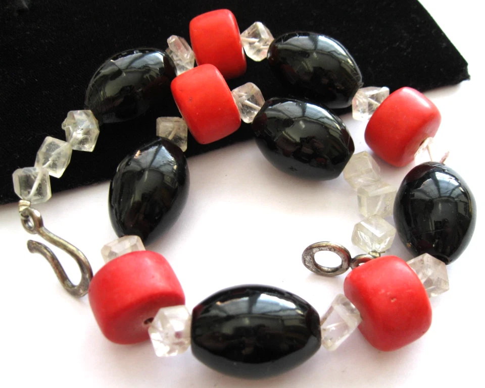 HEAVY Vintage coral onyx and quartz crystal BEAD Necklace - Image 3 of 4