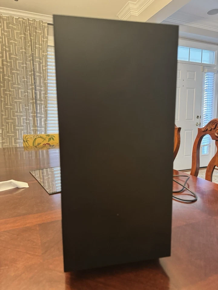 PC para juegos usada, AMD Rx 6600, Ryzen 7 3700x, 16 GB de RAM, ASRock B450 Pro 4 Foto 2 de 4