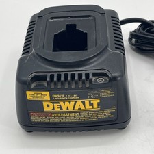 DeWalt DW9116 One Hour NiCd Battery Charger 7.2V - 18V. Tested Works. {3}.