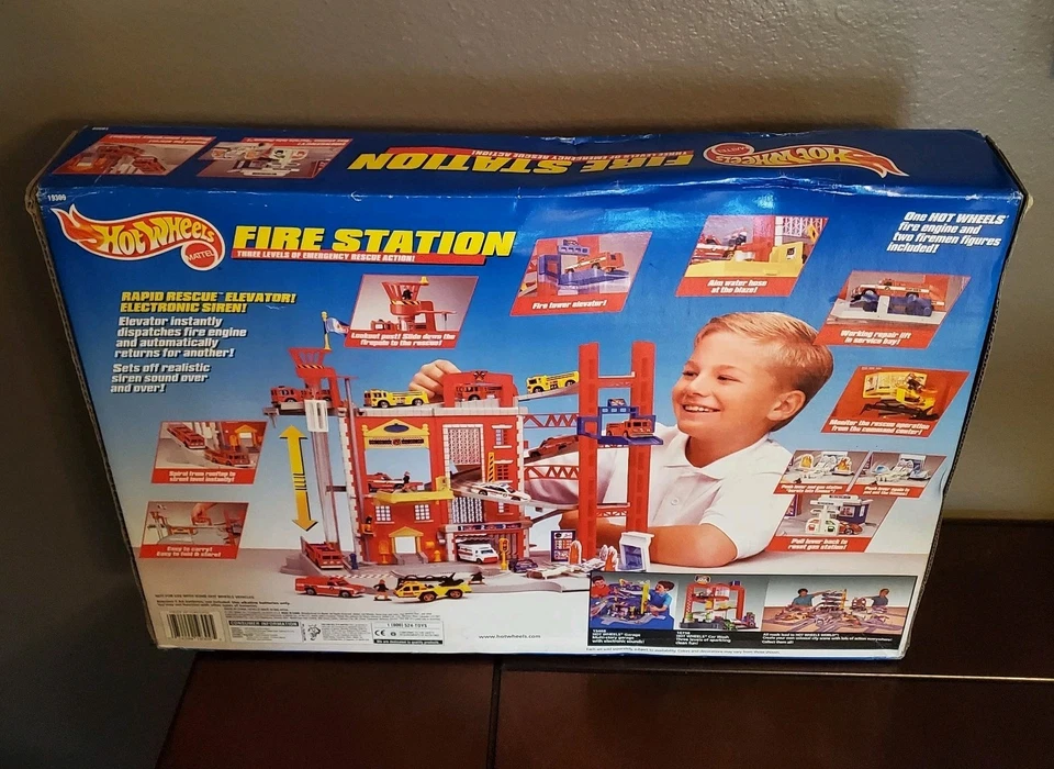 1997 Hot Wheels World Fire Station Playset Three Levels Emergency Resque #19309 - Image 4 of 4