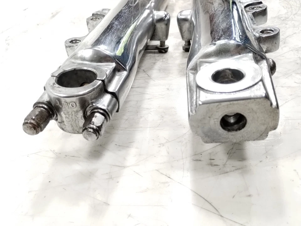 Harley-Caballe Street Glide 2007 horquilla delantera suspensión horquillas rectas cromadas Foto 3 de 4