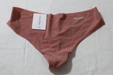 Calvin Klein Women's Seamless Flexible Invisibles Thong DH3 Beige Small NWT