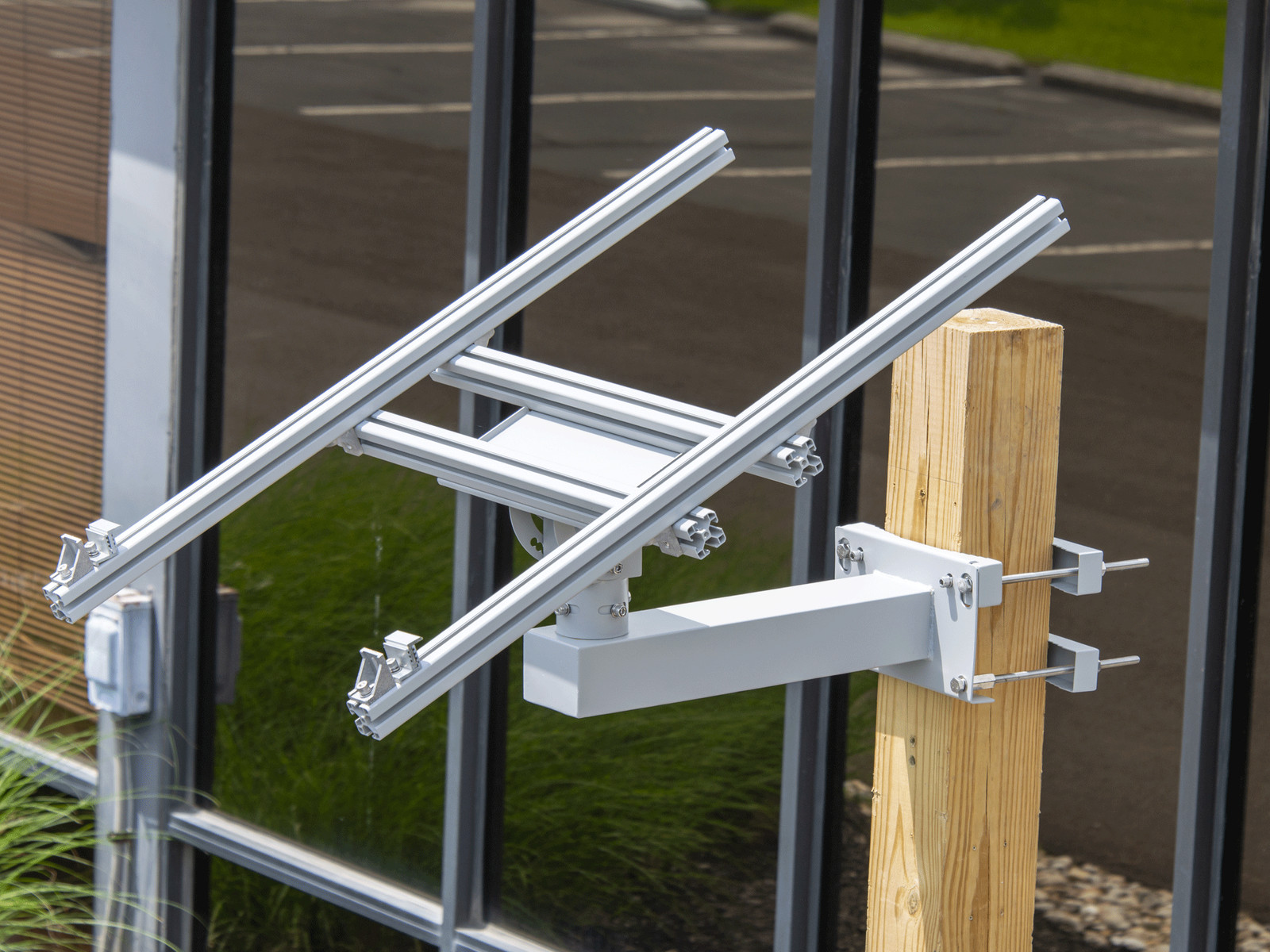 Solar Panel Pole Mount High-End Adjustable Tilt & Swivel  - 